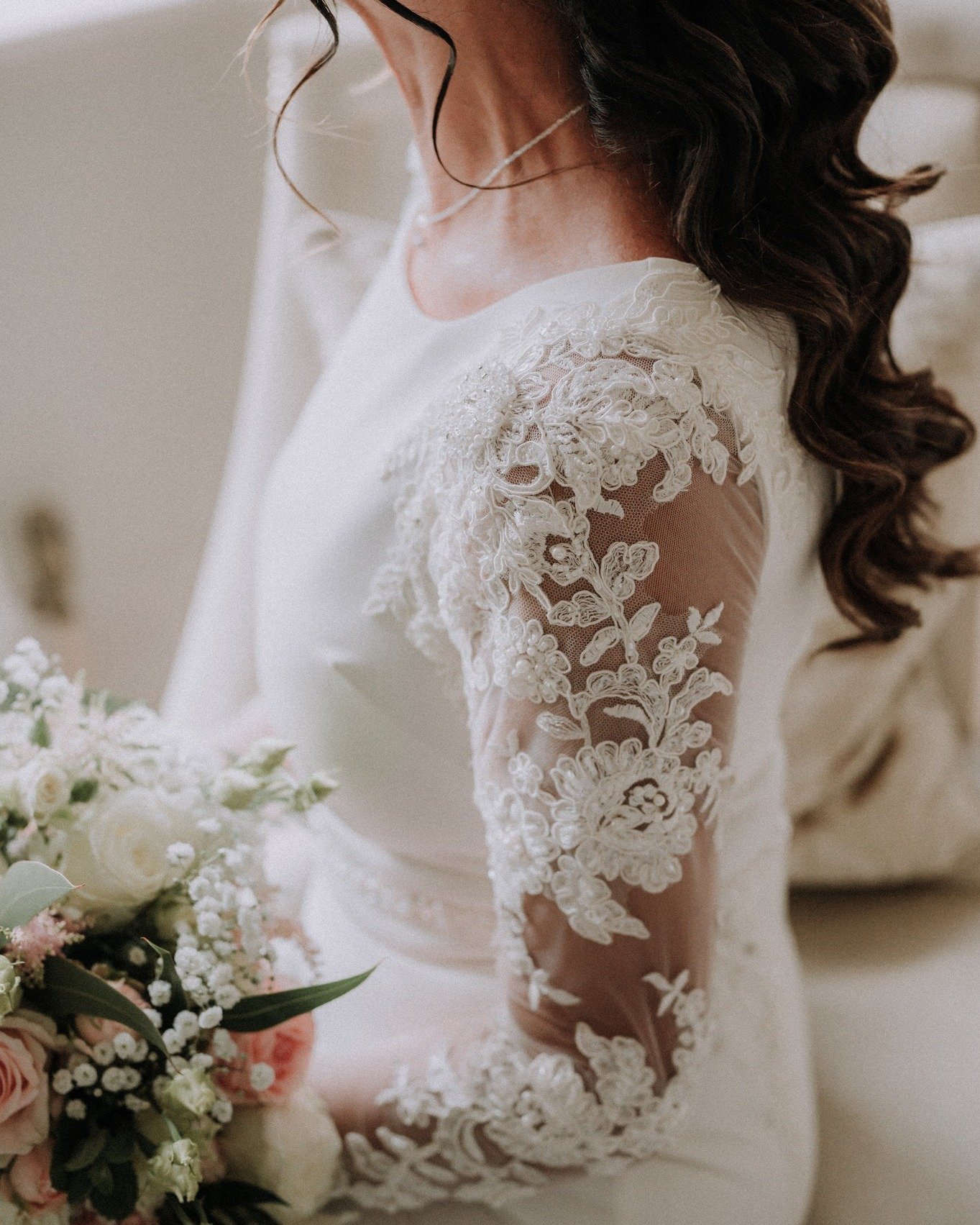 When the bride has her dress bespoke made.....Just wow!!

This whole day was just so beautiful ✨

Designer Ashley Janney-Cryans 🙌 
@thelittlesewingshopltd 

Hair @locksandshades 
MUA @sharpefaces 
Flowers @keepsakes_of_yaxley 

 #weddingdayvibes #be